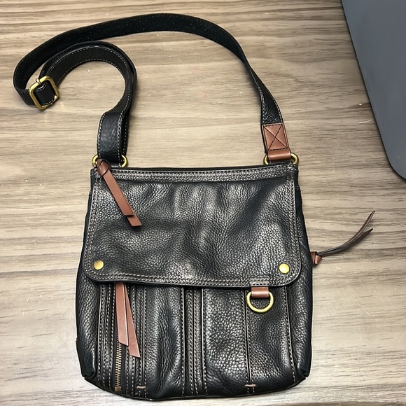 Fossil Handbags - VTG FOSSIL LEATHER BLACK CROSSBODY BAG